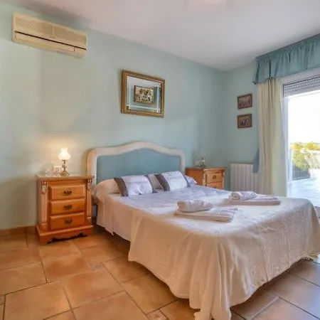 Sleeps 8 Pool *