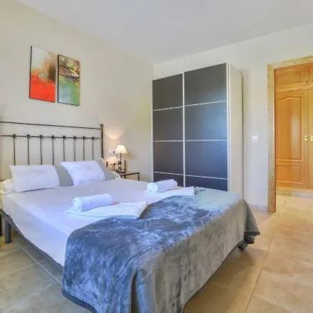Sleeps 8 Pool Villa Casas de Torrat