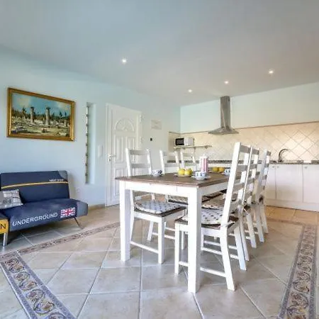 Sleeps 8 Pool * Casas de Torrat
